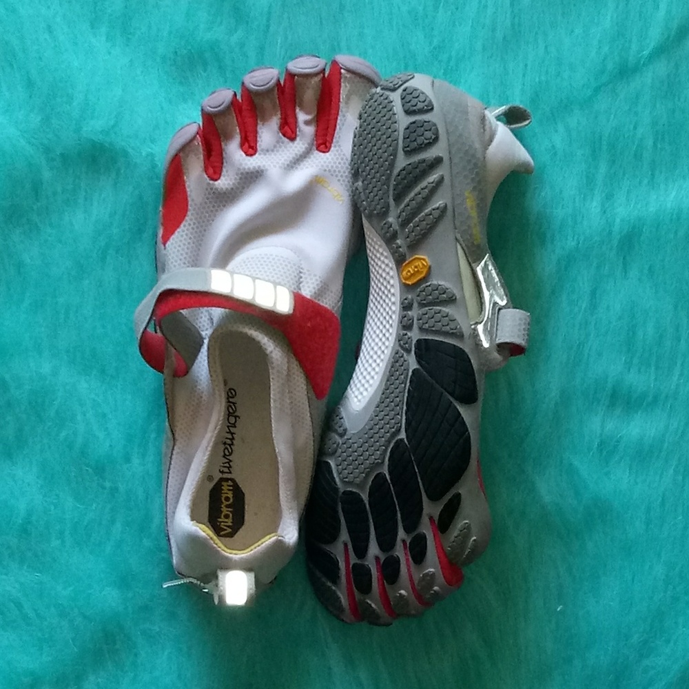 Mens... five finger Running Shoes gently worn